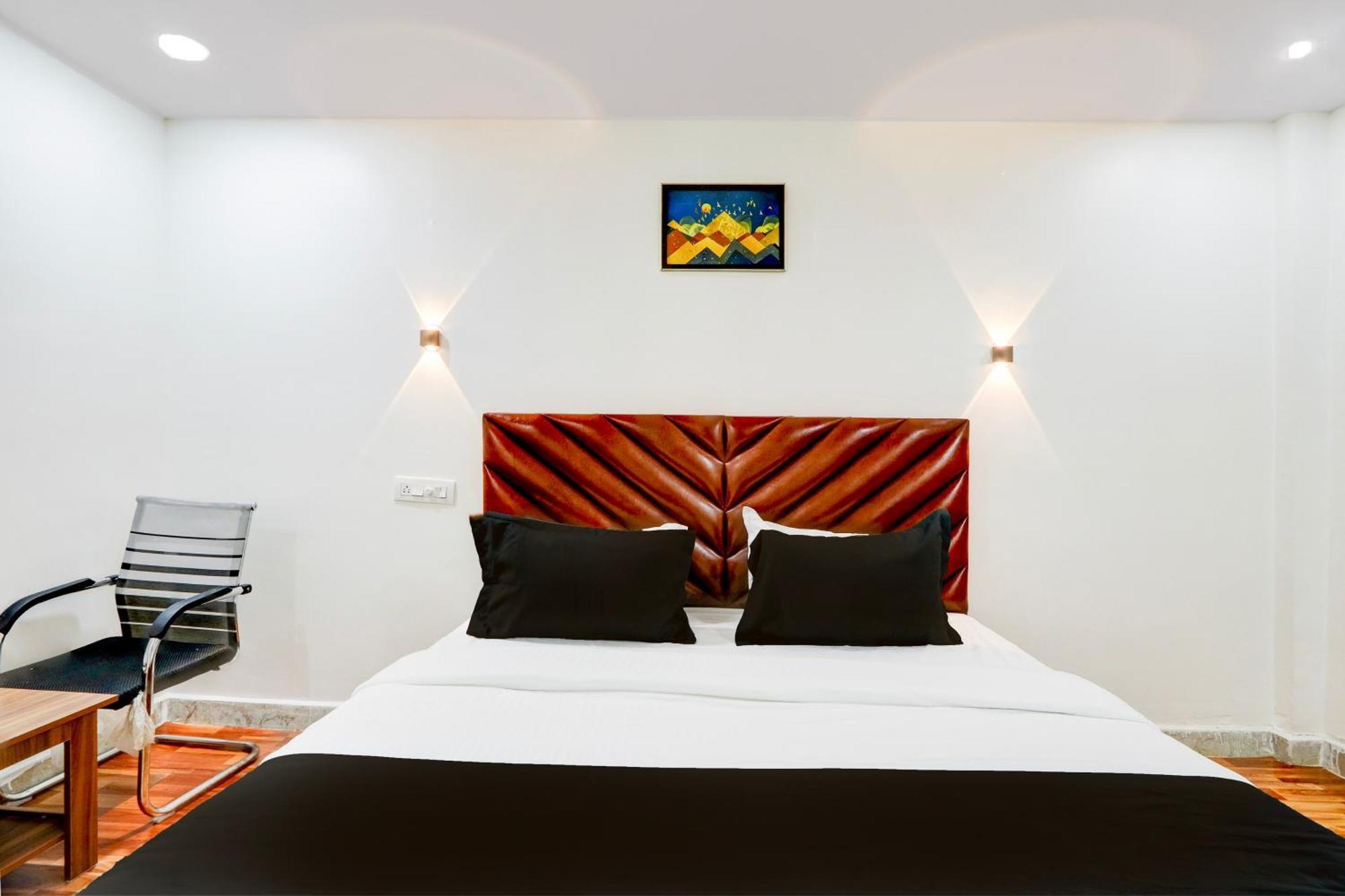 Hotel O Rms Grand Patancheru Экстерьер фото