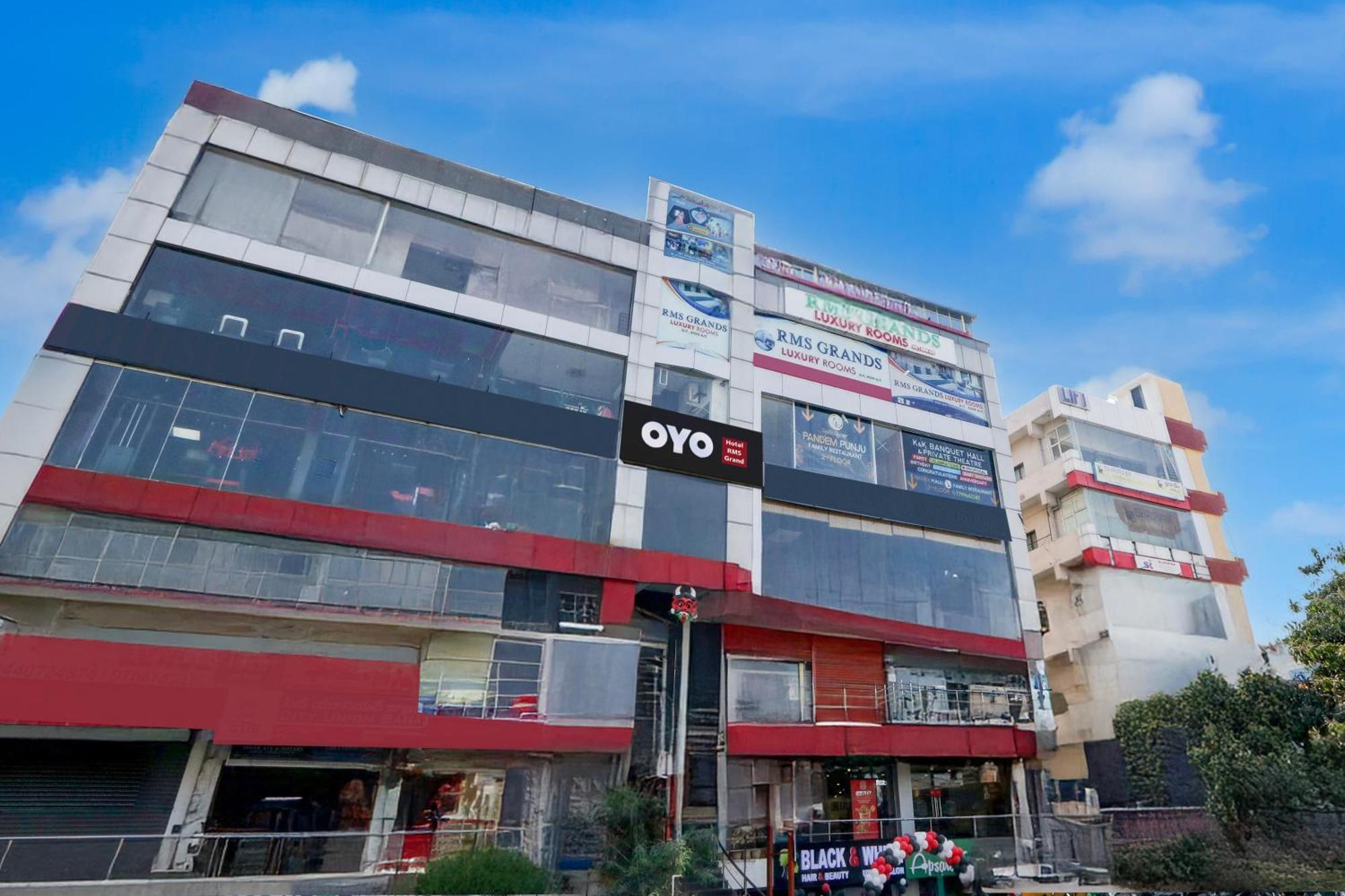 Hotel O Rms Grand Patancheru Экстерьер фото